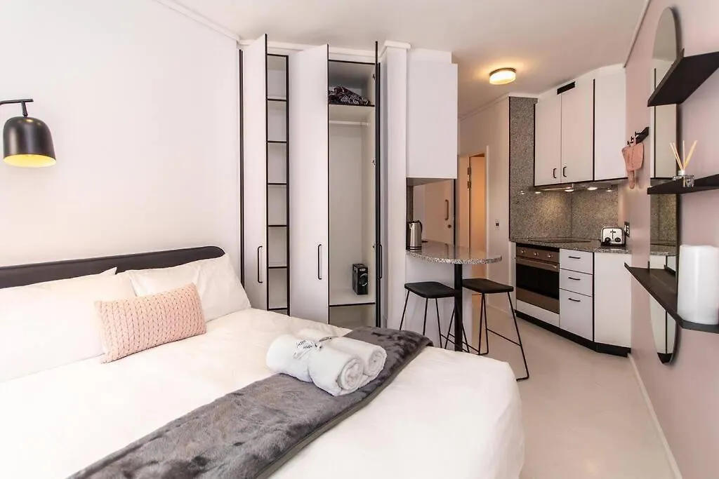 305 The Flamingo Sea Point Apartment Cape Town